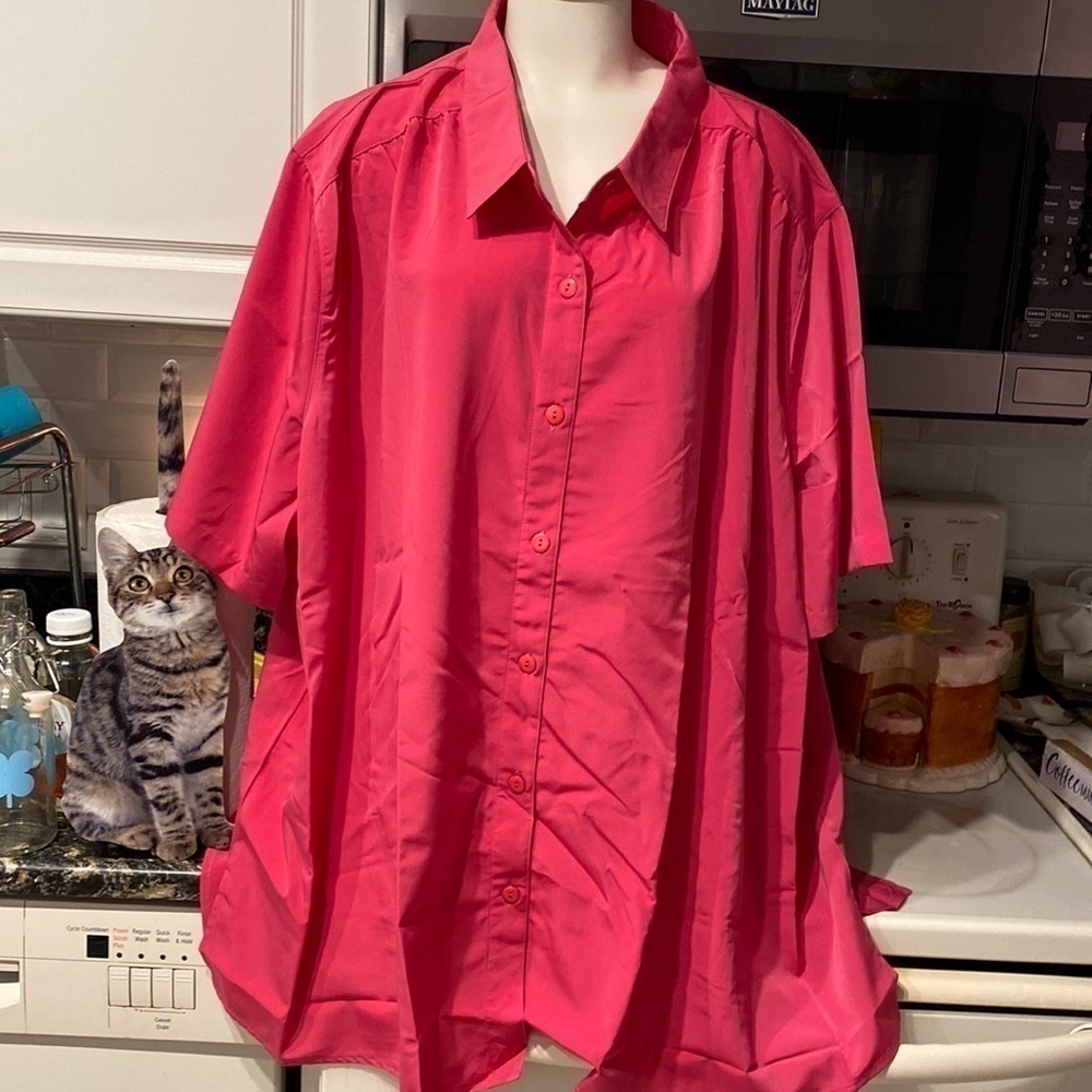 R womens Roamans casual solid pink short sleeve plus size button shirt 5X.  NWT